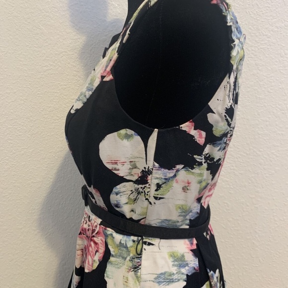 White House Black Market Spring Floral Princess Rockabilly Dress Women's Size 0 - Picture 7 of 14